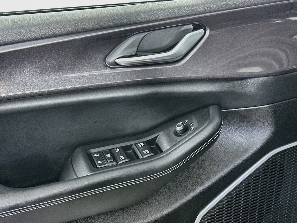 Certified 2022 Jeep Grand Cherokee L Laredo w/ Luxury Tech Group I AWD/4WD image 27