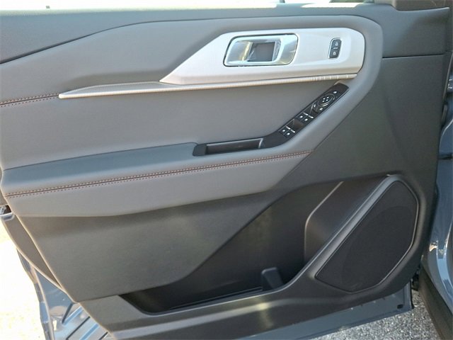 New 2026 Ford Explorer Active image 9