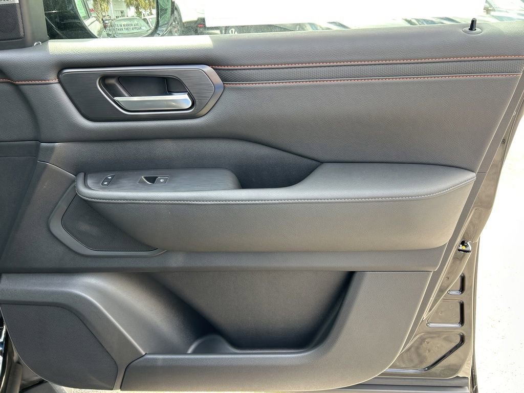 New 2025 Nissan Armada PRO-4X w/ Pro-4X Premium Package image 40