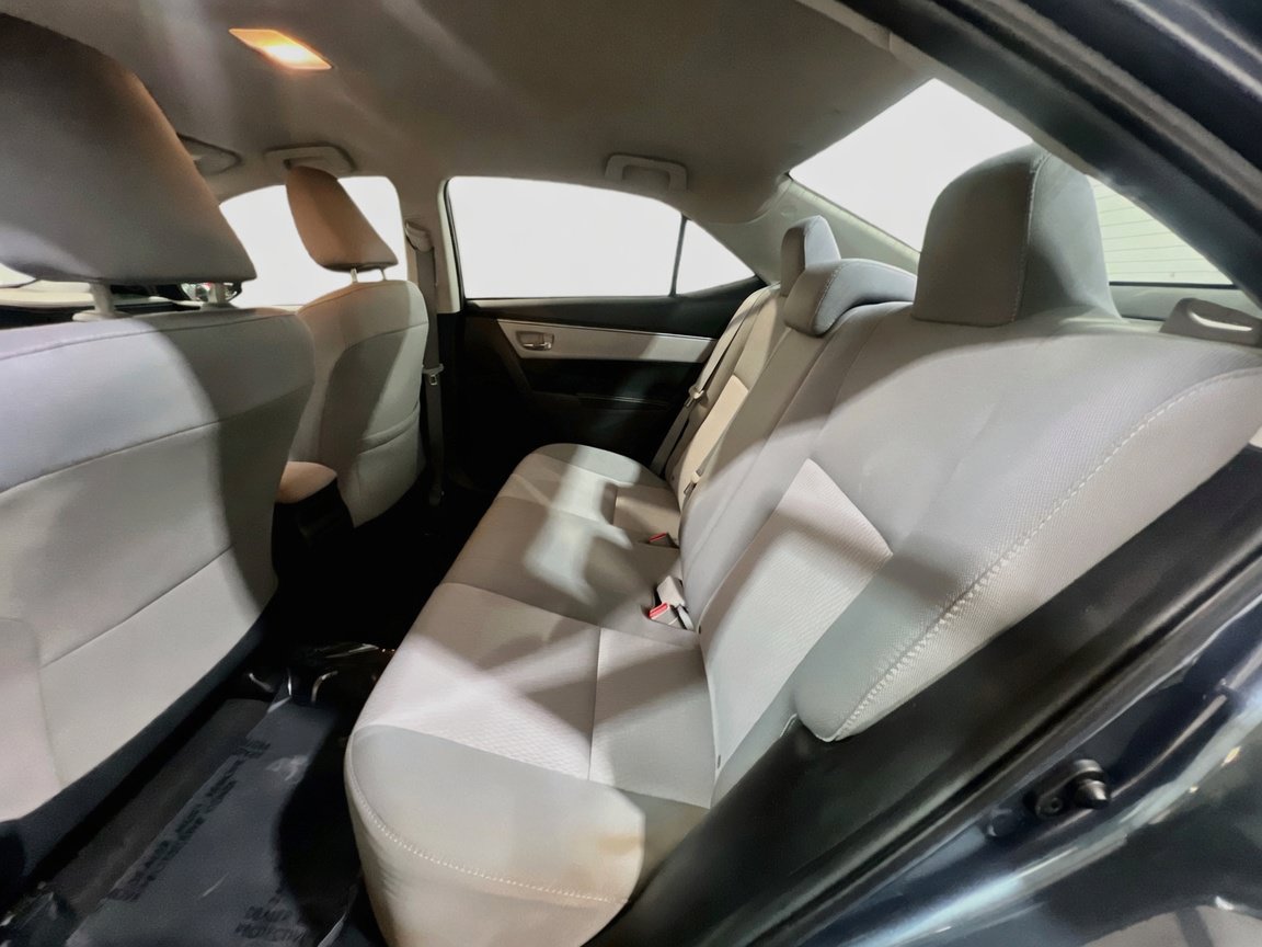 Used 2014 Toyota Corolla LE FWD image 16