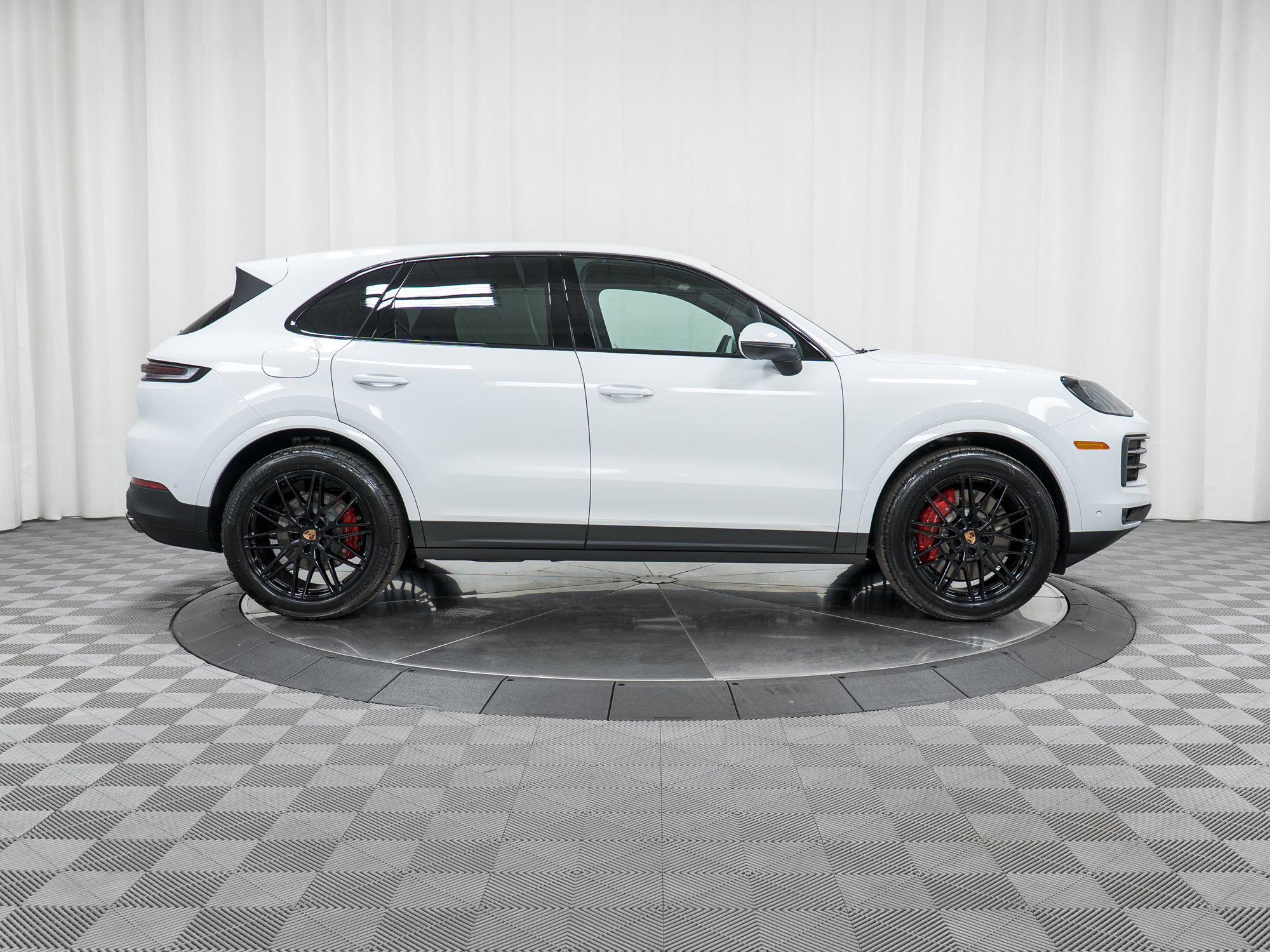 New 2026 Porsche Cayenne S image 6