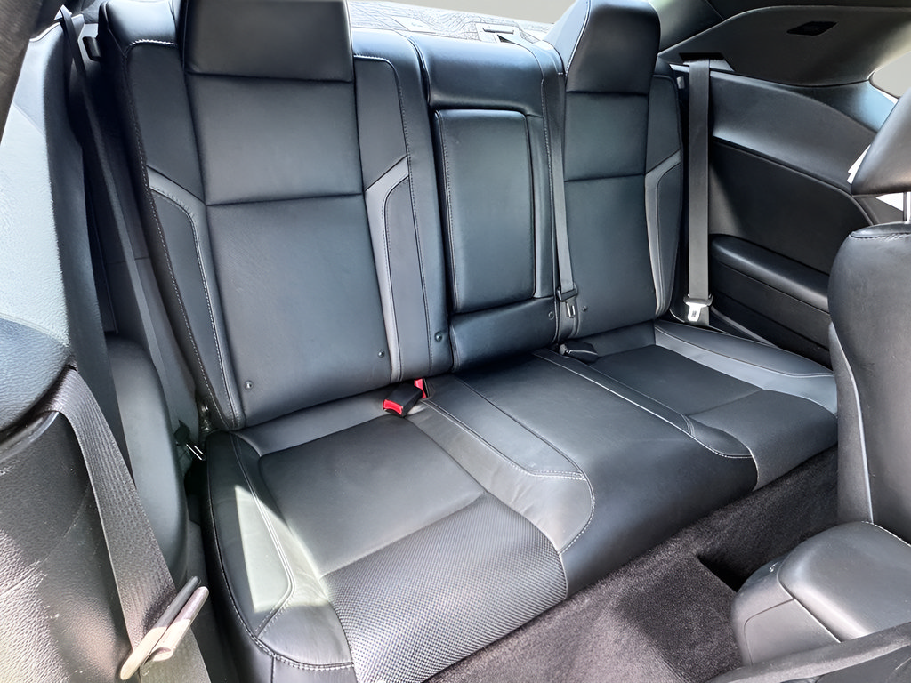 Used 2015 Dodge Challenger R/T Plus RWD image 15