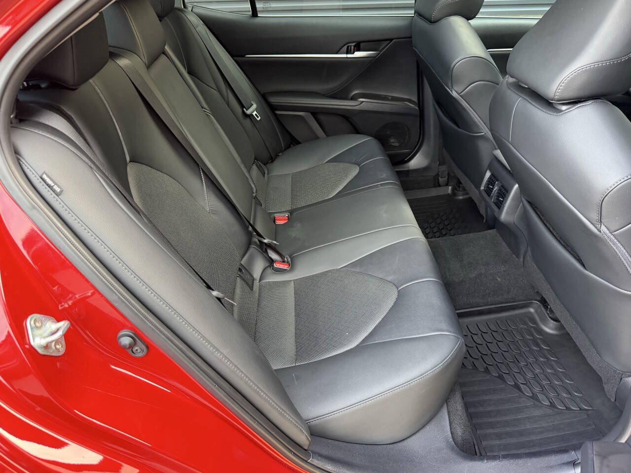 Used 2024 Toyota Camry XLE w/ Navigation Package AWD/4WD image 19