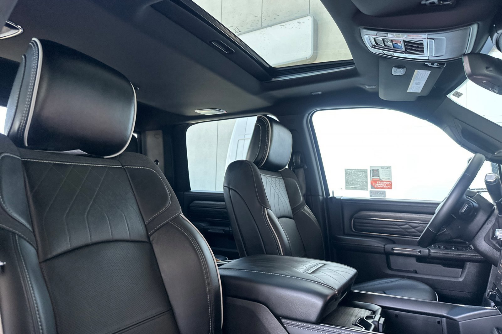 New 2025 RAM 3500 Limited image 16