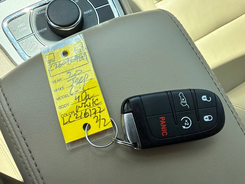 Used 2020 Jeep Grand Cherokee Limited AWD/4WD image 35