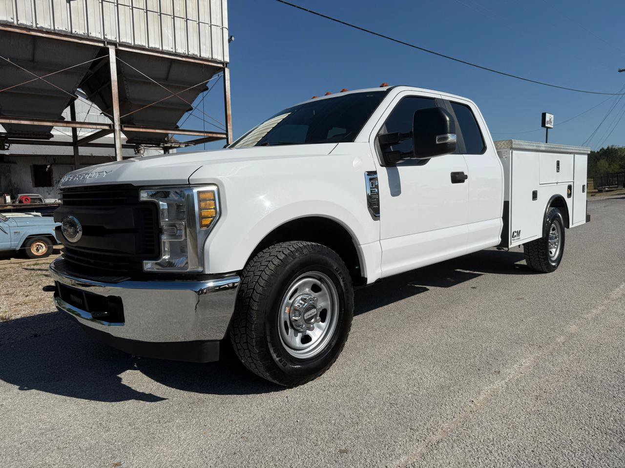 Used 2018 Ford F350 XL w/ Power Equipment Group RWD image 1