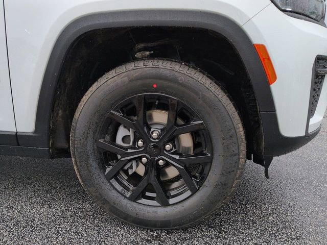 New 2026 Jeep Grand Cherokee Altitude RWD image 10