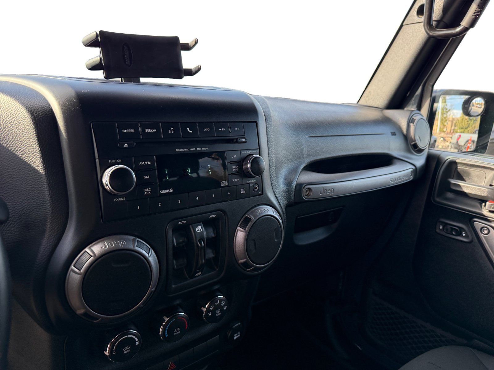 Used 2018 Jeep Wrangler Unlimited Sport S AWD/4WD image 12