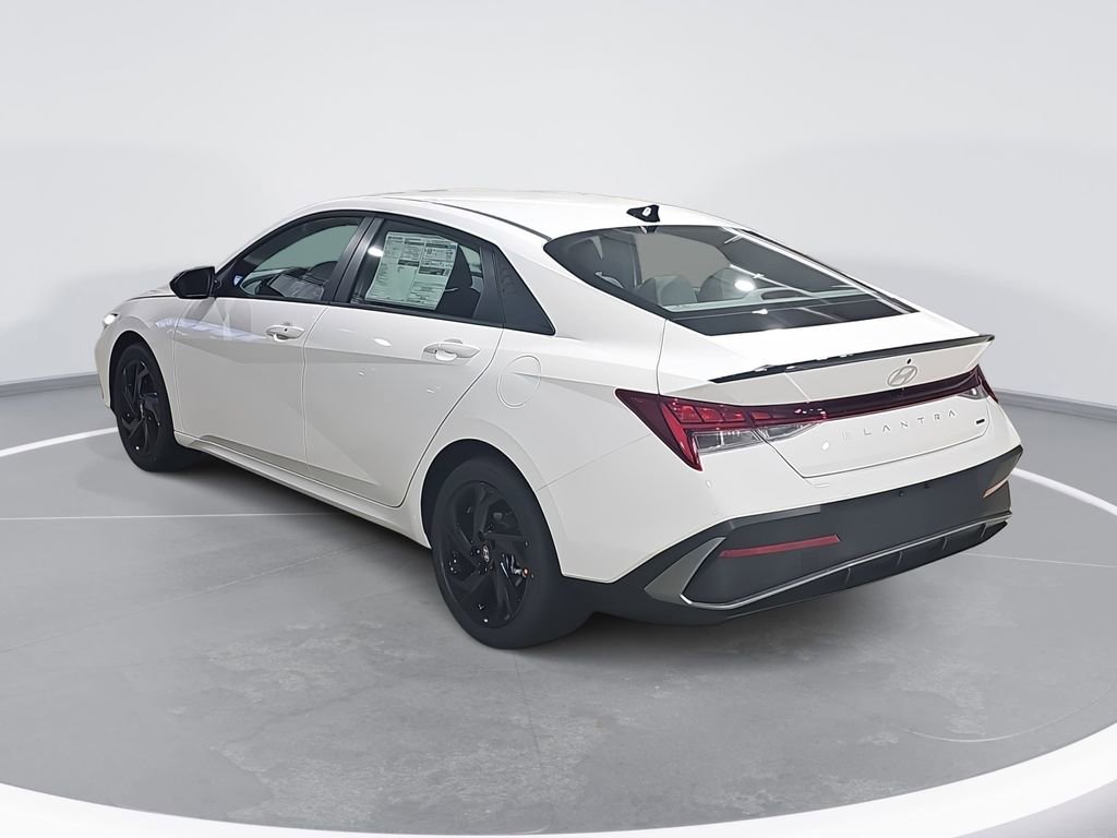 New 2026 Hyundai Elantra Sport image 7