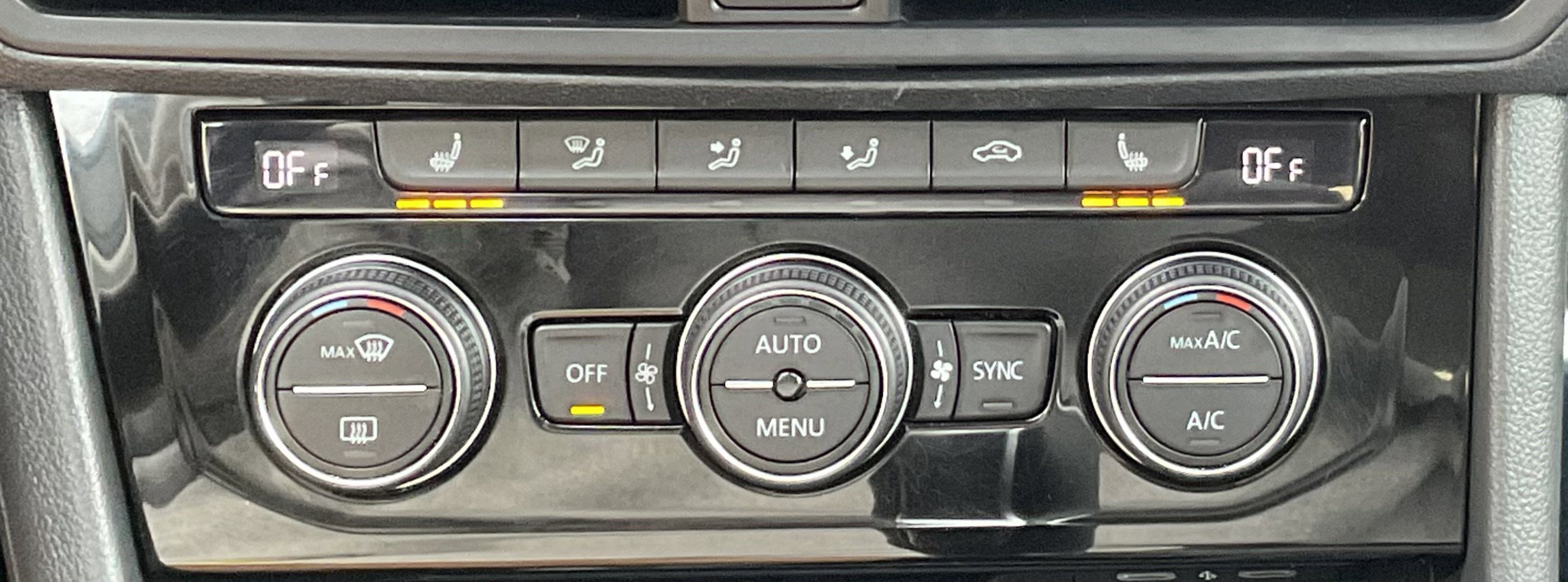 Used 2024 Volkswagen Jetta SE image 15