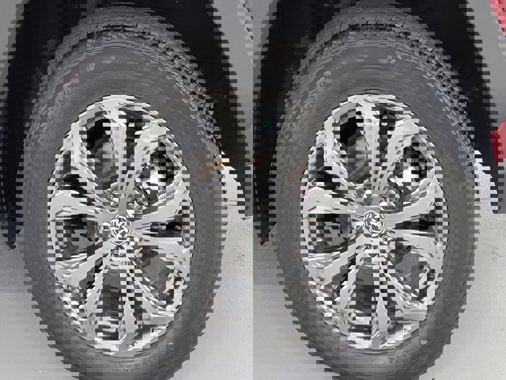 Certified 2022 Toyota RAV4 XLE Premium image 11