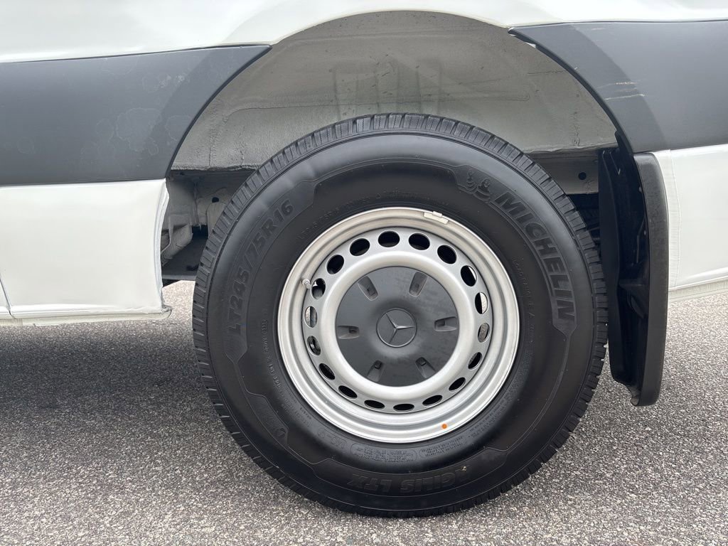 Used 2023 Mercedes-Benz Sprinter 144 Cargo image 11