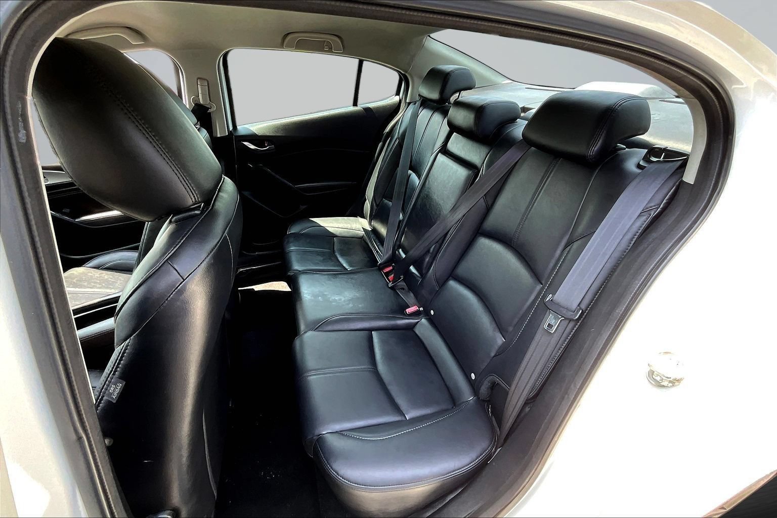 Used 2018 MAZDA MAZDA3 Touring FWD image 22