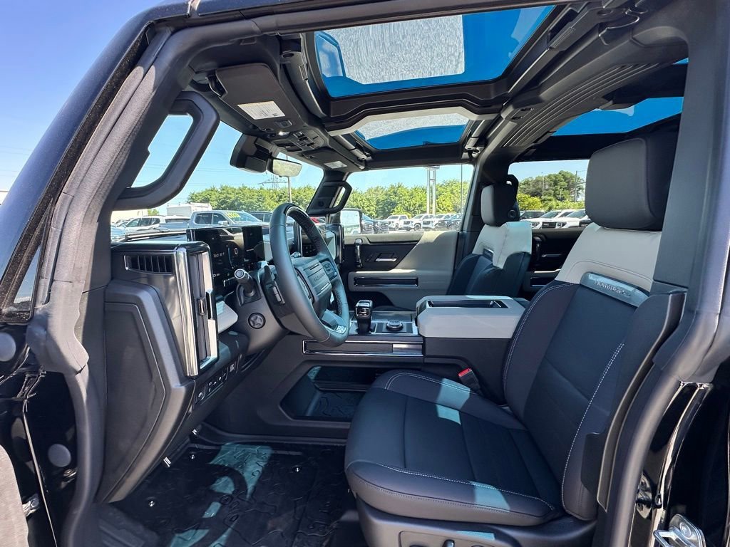 New 2026 GMC Hummer EV SUV w/ LPO, Sport Package AWD/4WD image 15