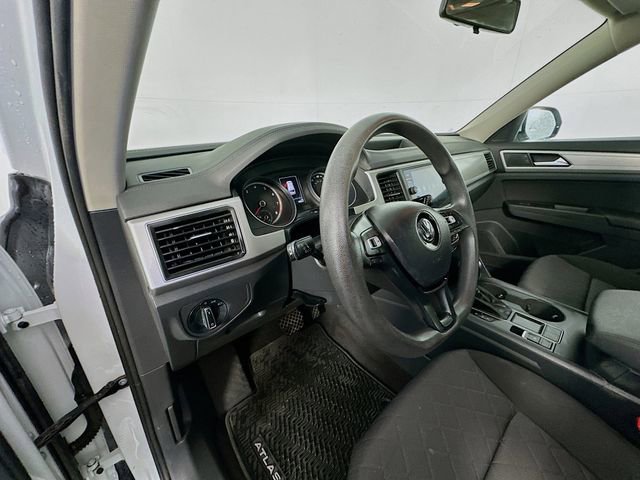 Used 2018 Volkswagen Atlas Launch Edition FWD image 9