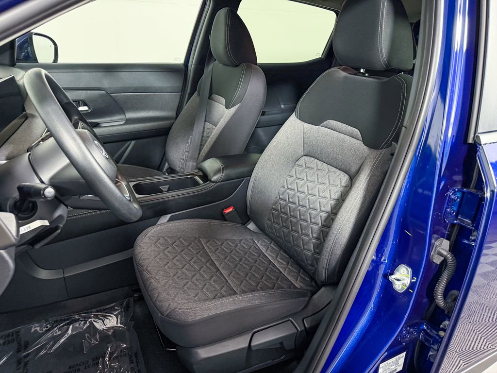 Certified 2025 Nissan Kicks SV AWD/4WD image 16