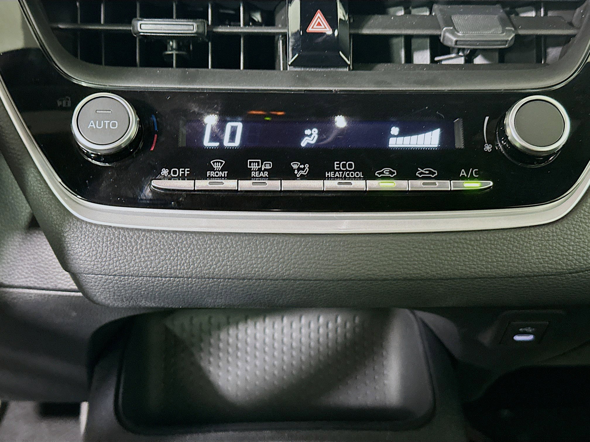 Used 2026 Toyota Corolla SE FWD image 23
