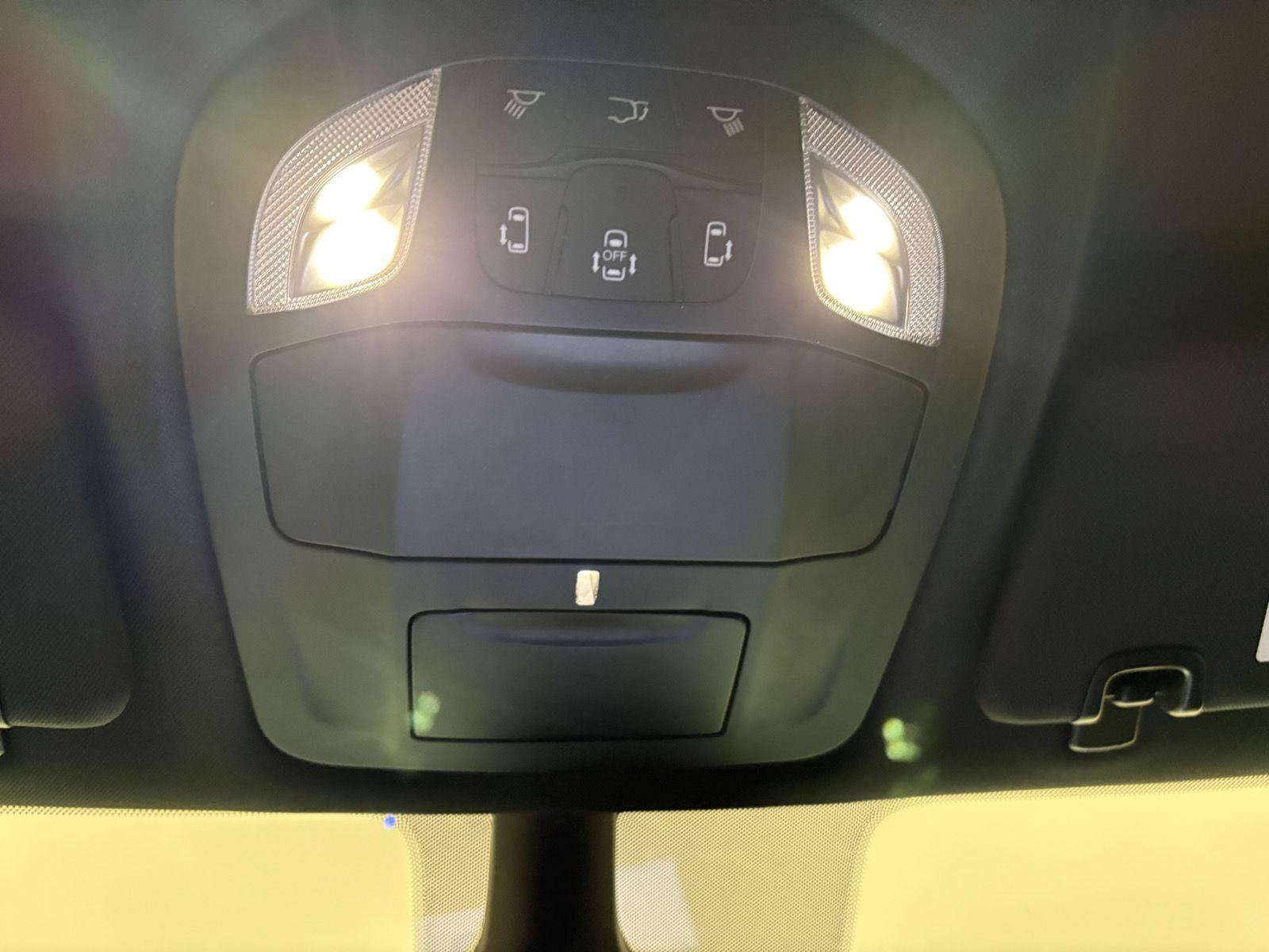 Used 2023 Chrysler Pacifica Touring-L w/ S Appearance Package FWD image 22