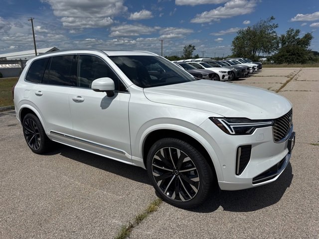 New 2026 Volvo XC90 B6 Plus w/ Protection Package Premier