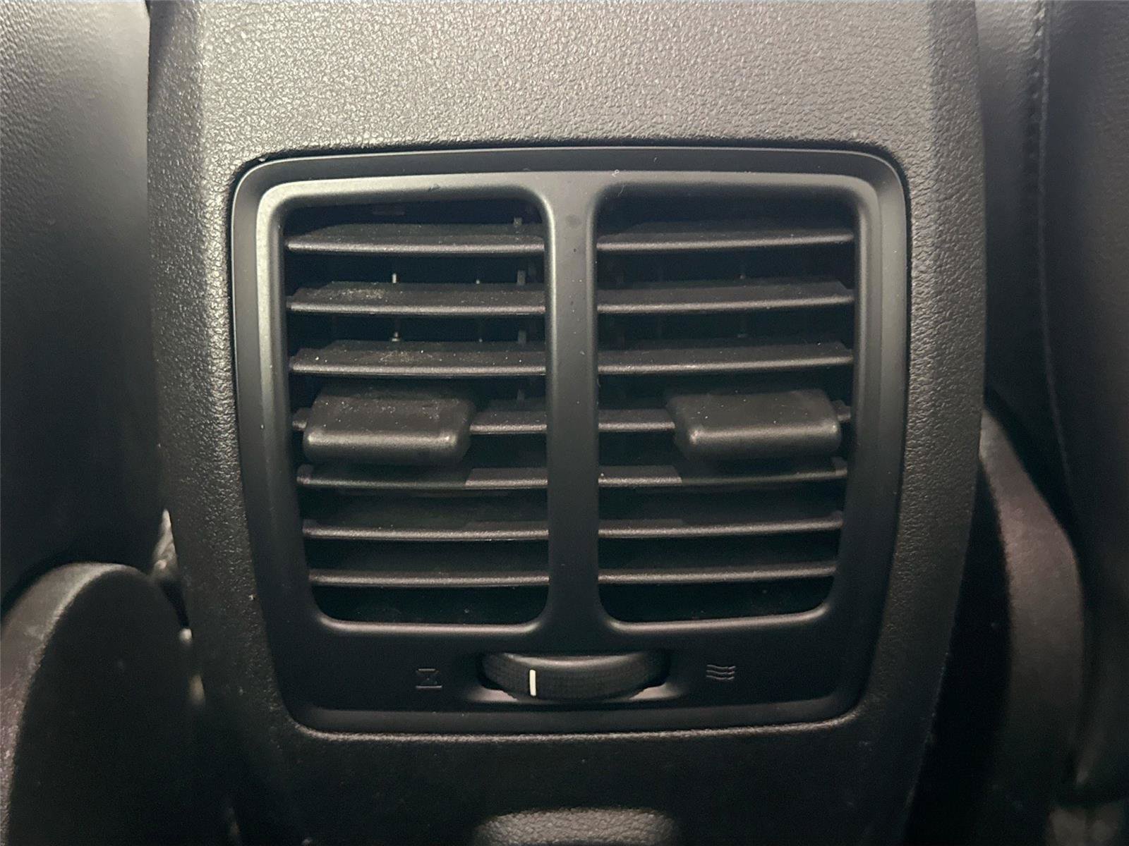 Used 2018 Ford Escape SE w/ SE Sport Appearance Package FWD image 34