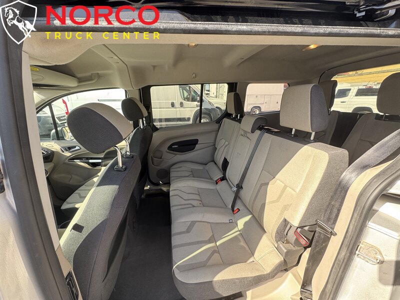 Used 2018 Ford Transit Connect XLT FWD image 15