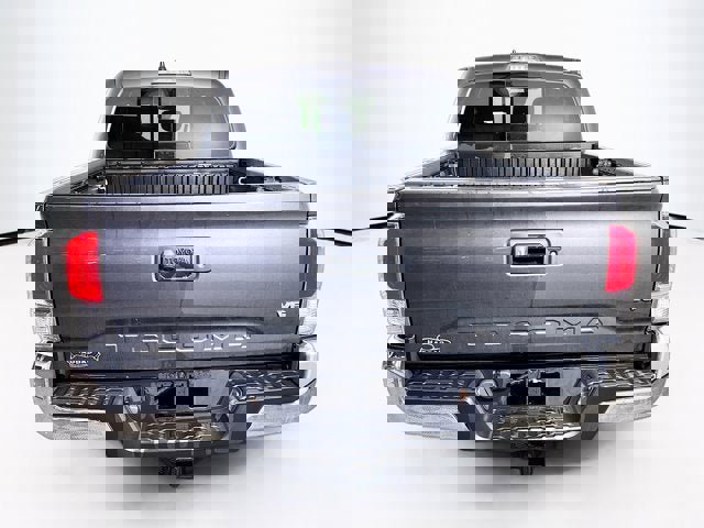 Used 2023 Toyota Tacoma TRD Off-Road image 6