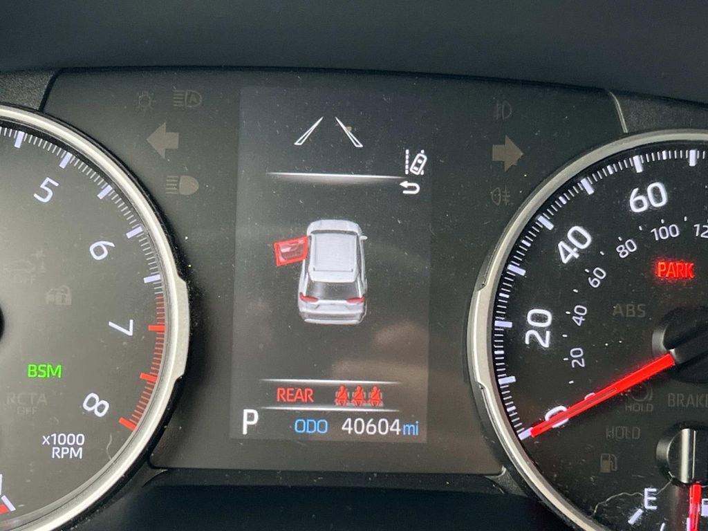 Used 2020 Toyota RAV4 XLE Premium image 28