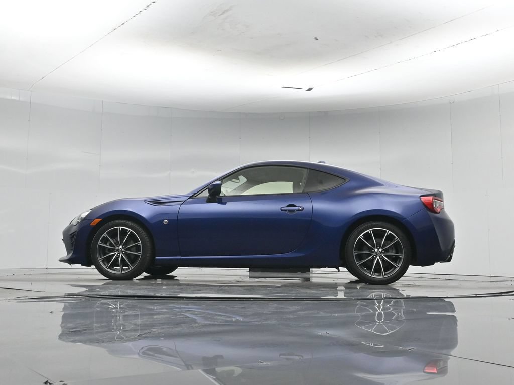 Used 2020 Toyota 86 RWD image 8