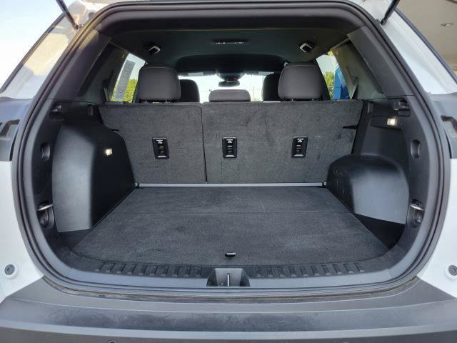 Used 2025 Chevrolet Equinox LT AWD/4WD image 8