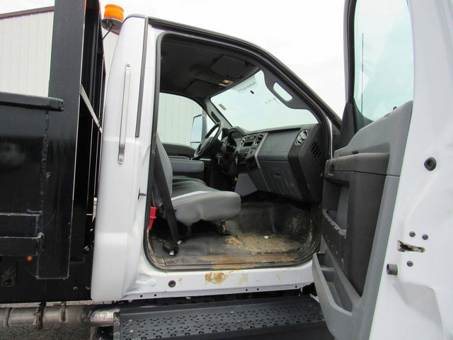 Used 2022 Ford F750 2WD Regular Cab Super Duty image 13