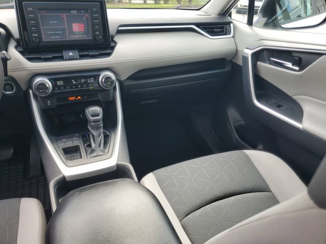 Used 2019 Toyota RAV4 XLE FWD image 12