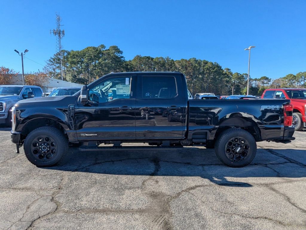 New 2026 Ford F250 Lariat w/ Black Appearance Package image 7