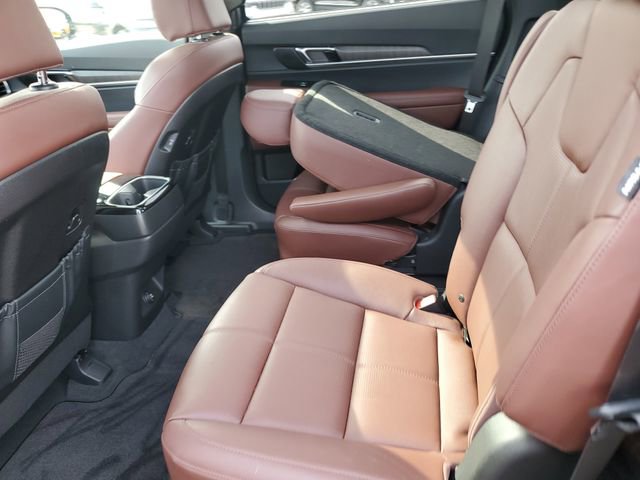 Used 2024 Kia Telluride SX w/ Towing Package image 17