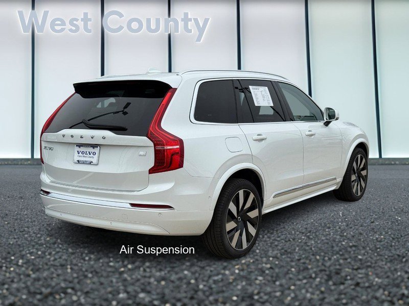 Certified 2023 Volvo XC90 T8 Ultimate w/ Protection Package Premier image 4