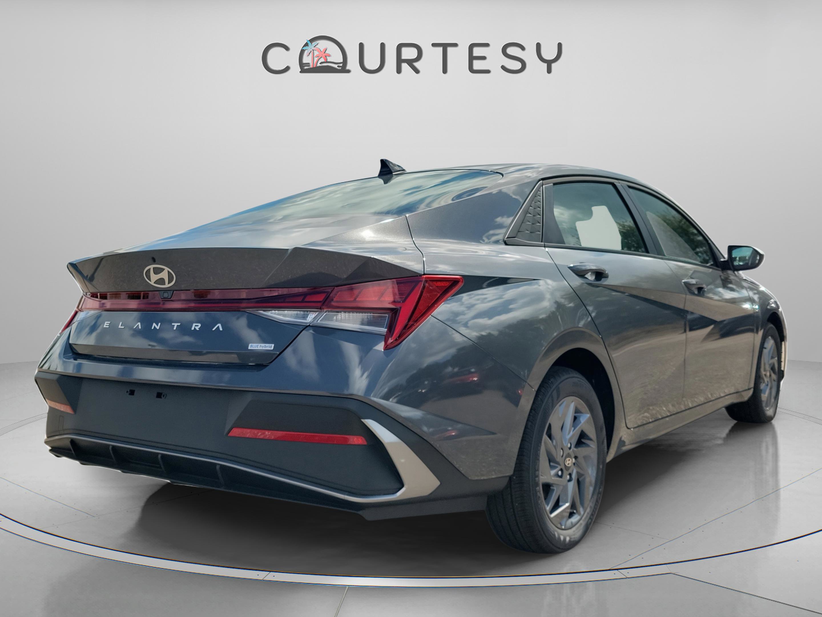 New 2025 Hyundai Elantra Blue image 3