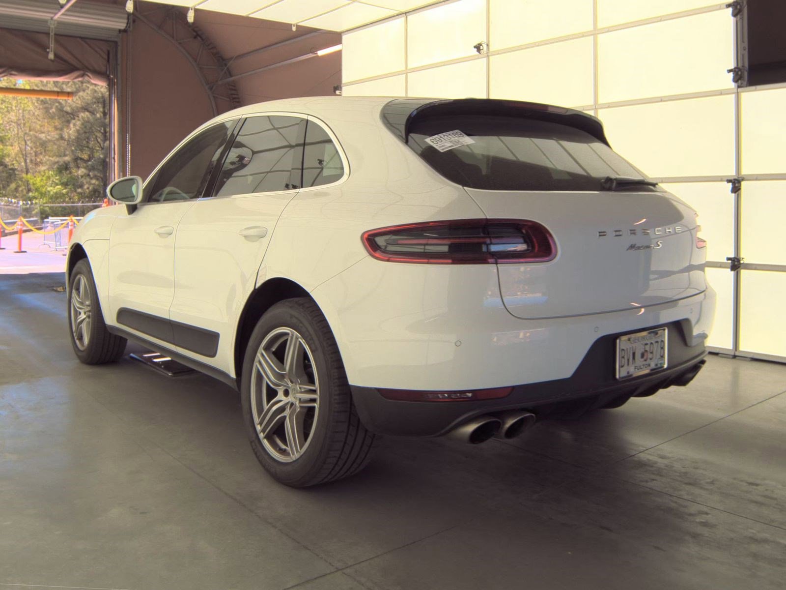 Used 2017 Porsche Macan S image 8