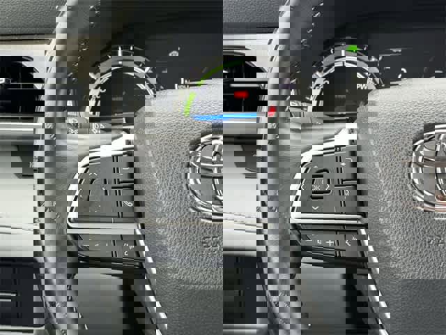 Used 2022 Toyota Highlander XLE image 9