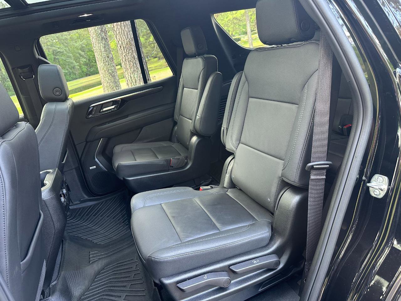 Used 2025 Chevrolet Tahoe Z71 w/ Comfort Package image 18