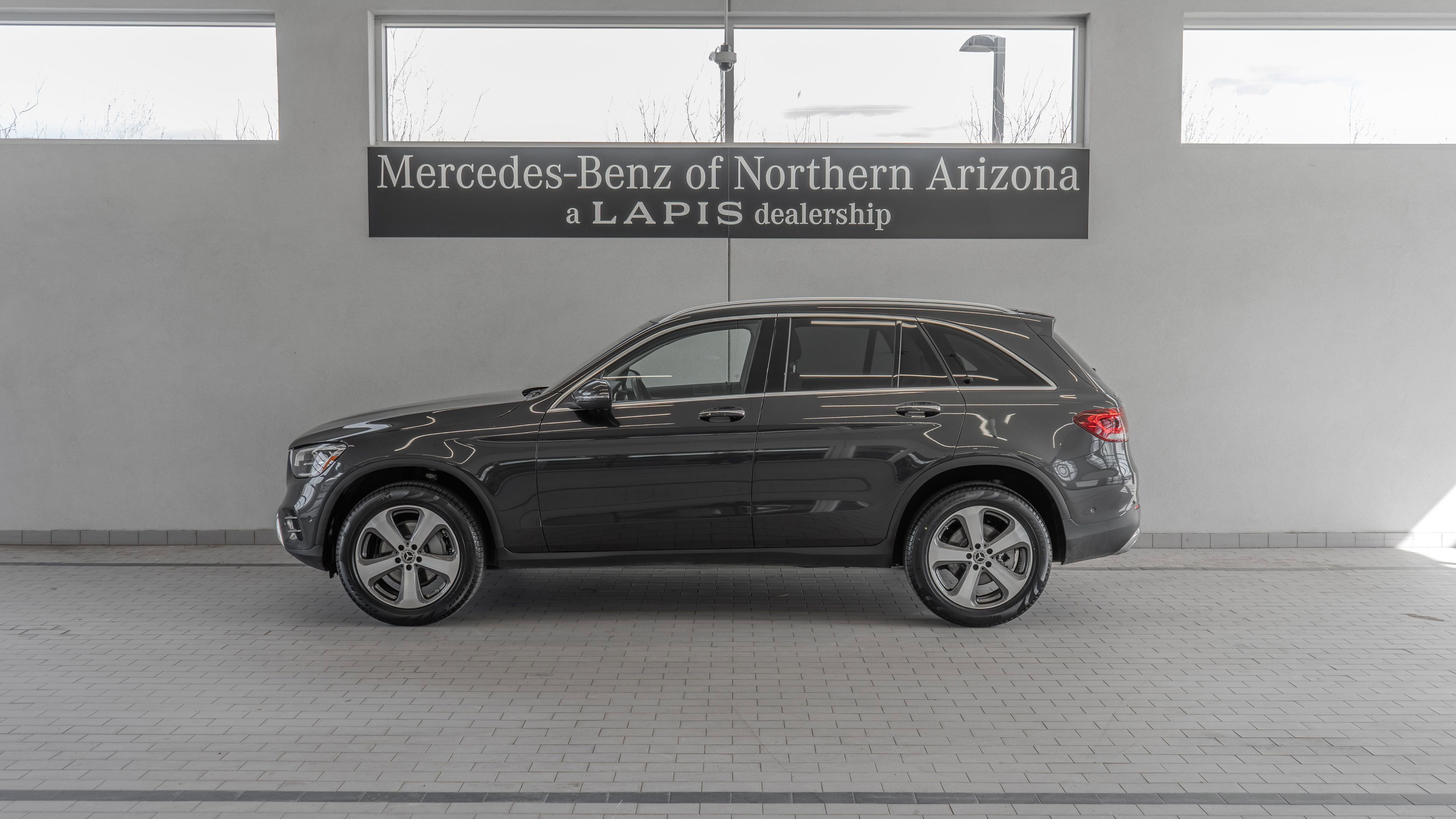Certified 2022 Mercedes-Benz GLC 300 4MATIC image 2