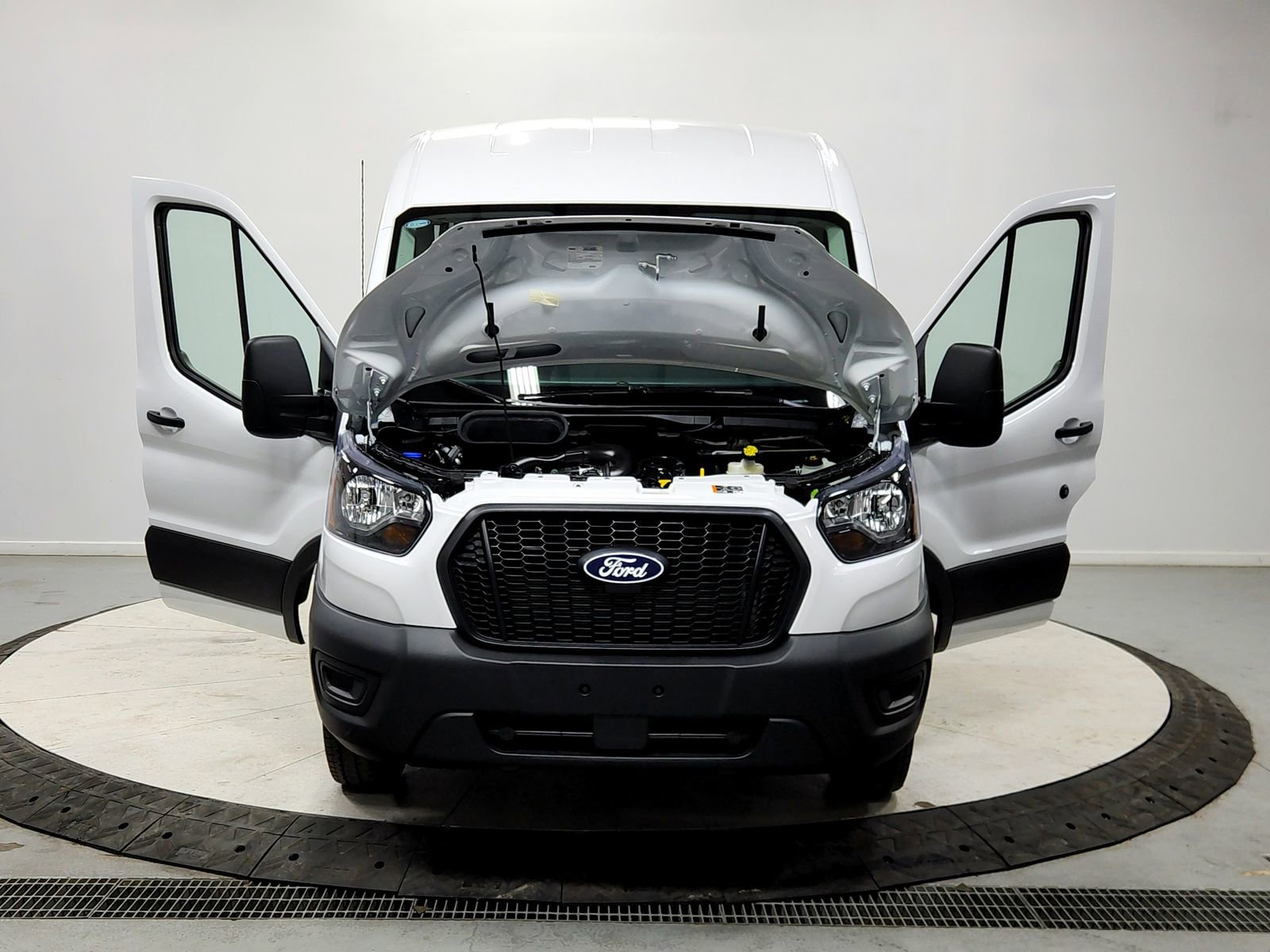 New 2026 Ford Transit 250 148 Medium Roof w/ Load Area Protection Package image 10