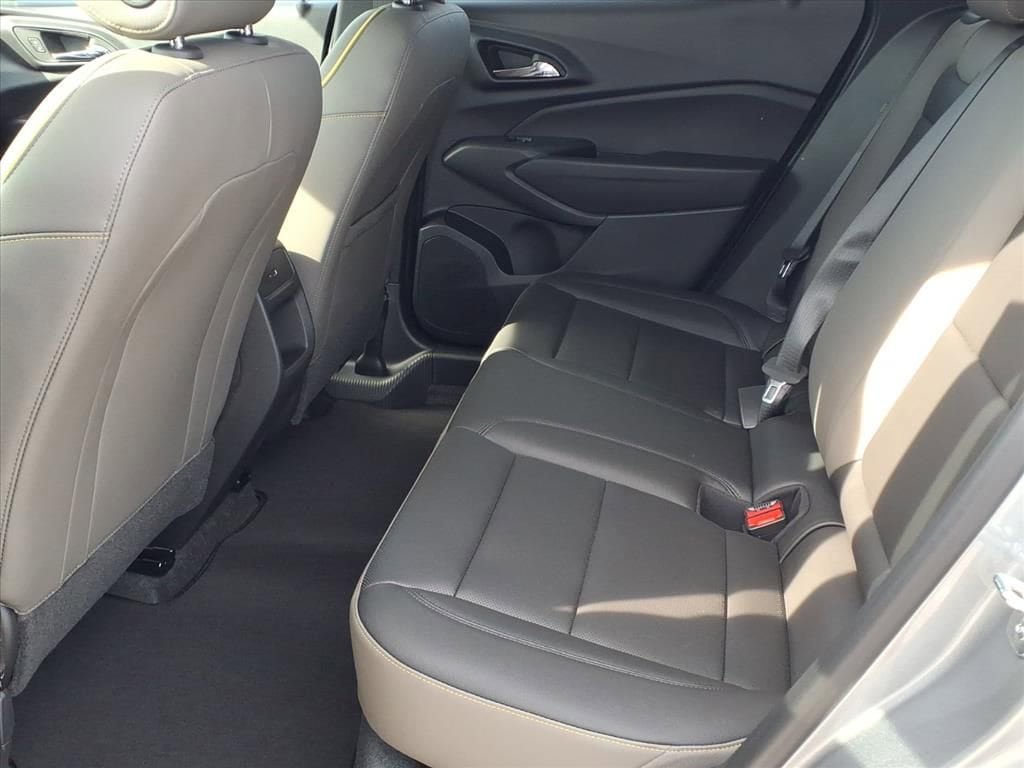 New 2026 Chevrolet Trax ACTIV FWD image 17