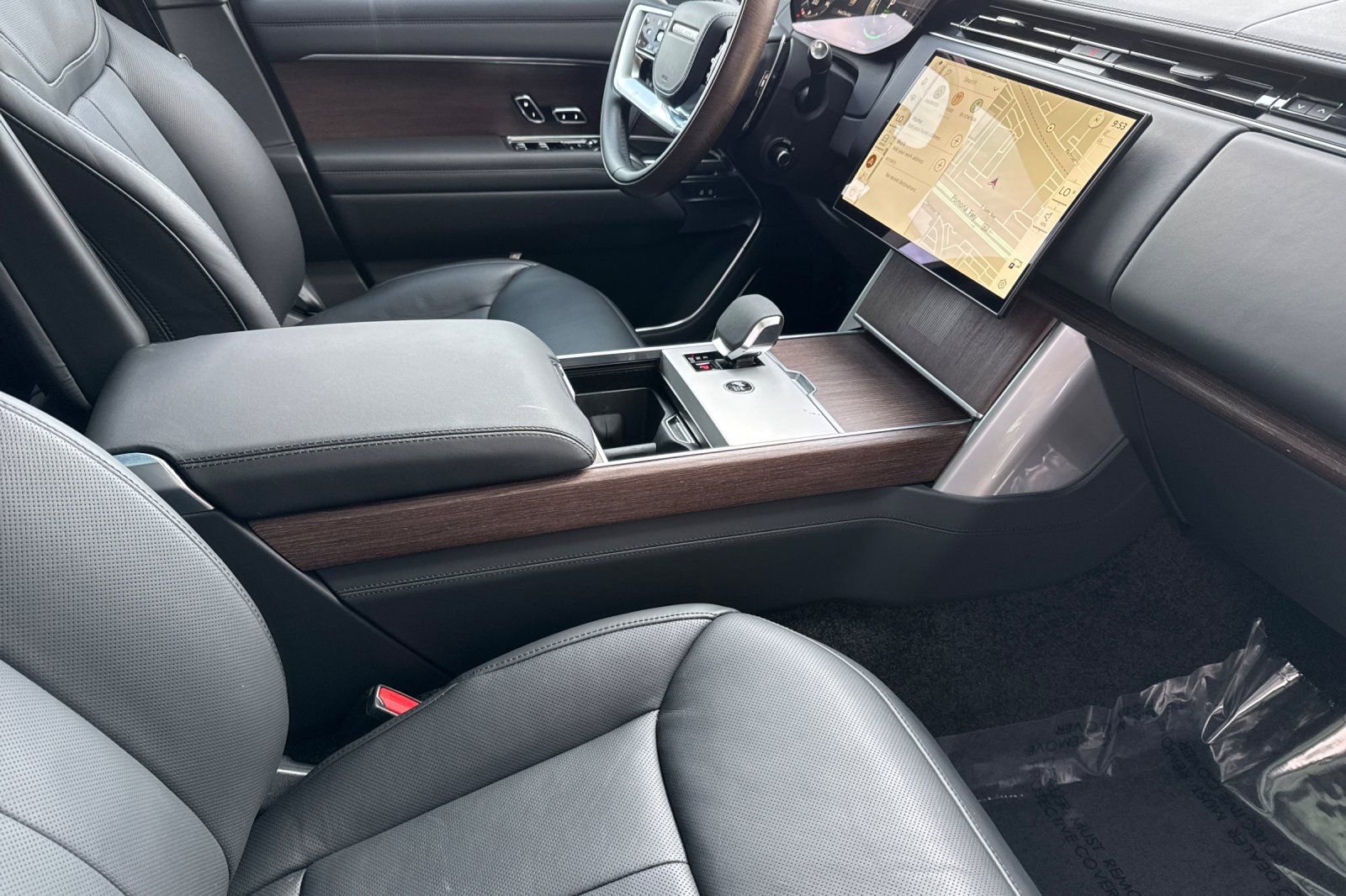 Used 2024 Land Rover Range Rover Autobiography image 19