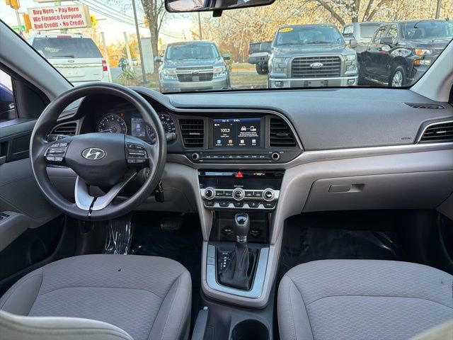 Used 2020 Hyundai Elantra SEL FWD image 11