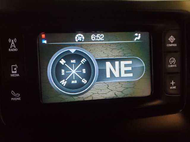 Used 2016 Jeep Cherokee Latitude AWD/4WD image 21