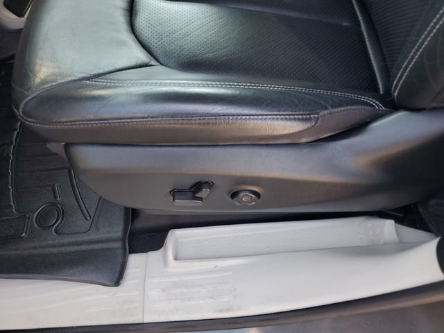 Used 2022 Chrysler Pacifica Touring-L FWD image 16