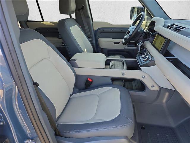 Used 2024 Land Rover Defender 110 X-Dynamic SE image 10