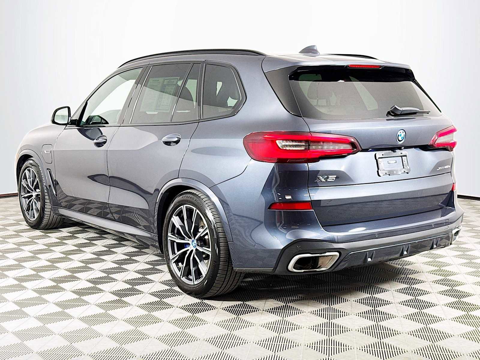 Used 2022 BMW X5 xDrive45e w/ M Sport Package image 7