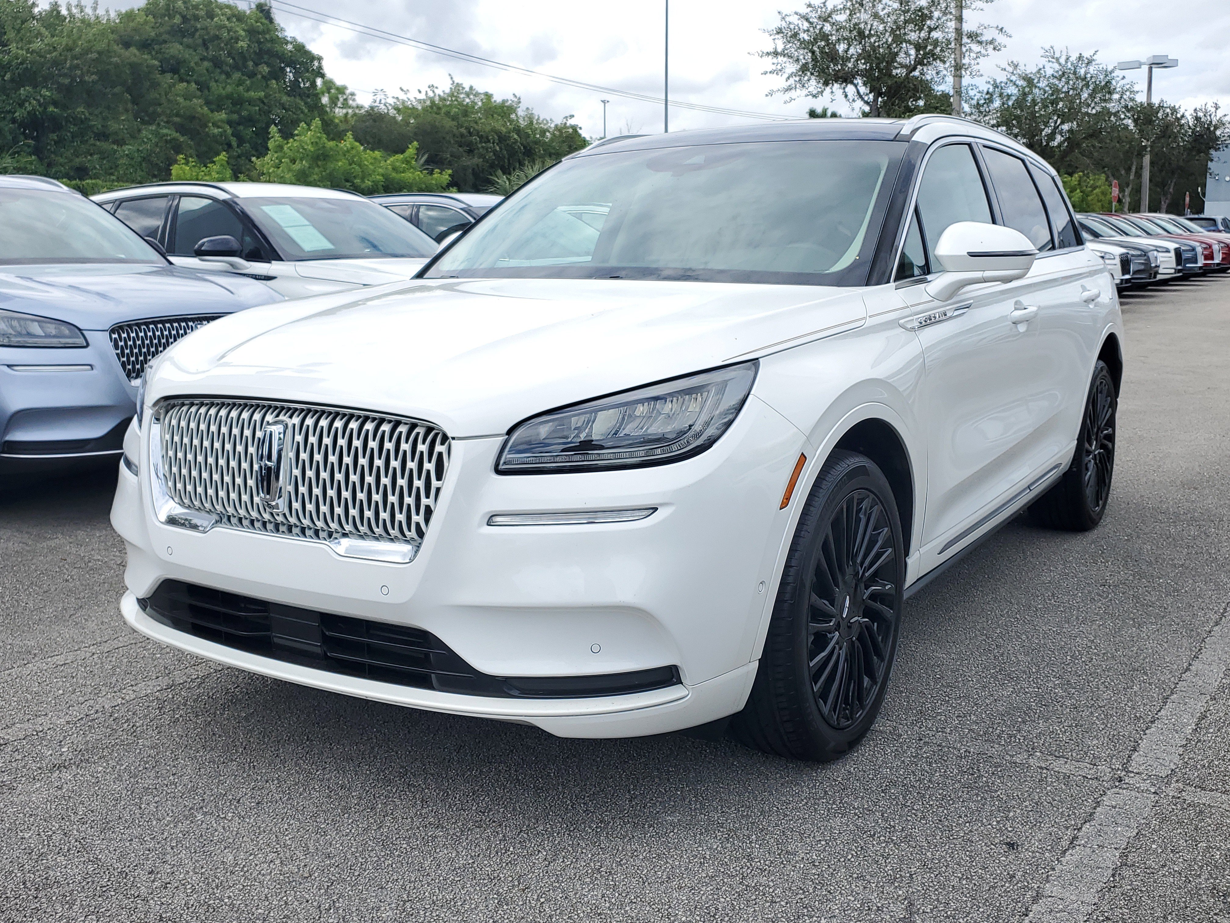 Certified 2022 Lincoln Corsair Reserve image 3