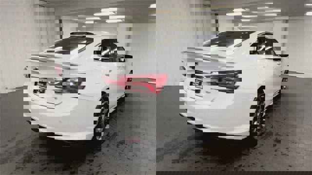 Certified 2022 Chevrolet Malibu LT w/ Leather Package image 8