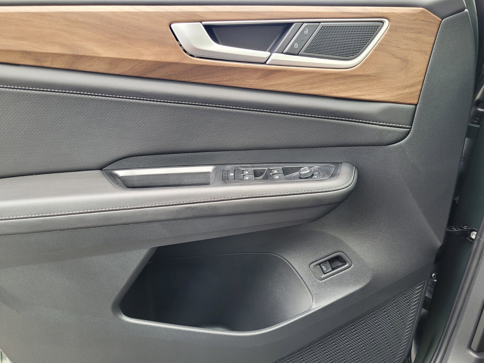 New 2026 Volkswagen Atlas SE image 23